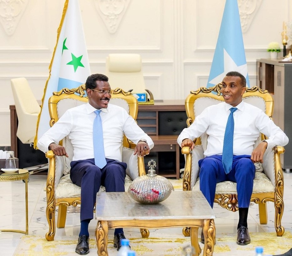 Qoorqoor-RW Barre iyo Mahad Salaad.jpg